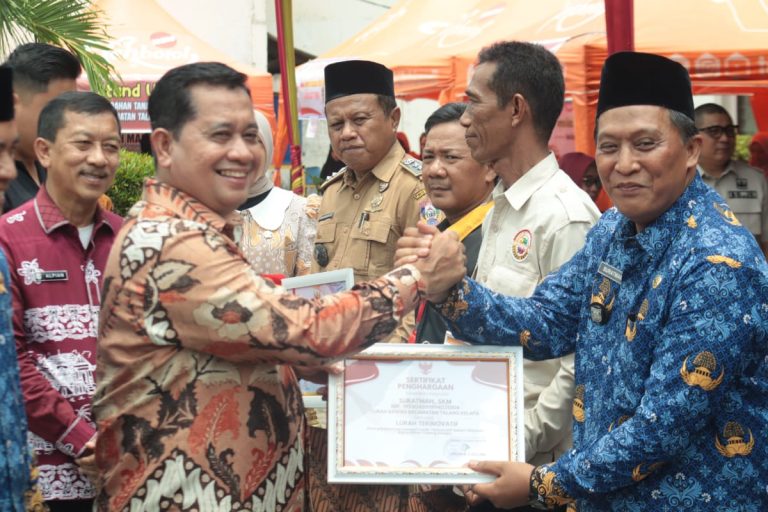 Bupati Banyuasin Launching Pasar Kaget Di Kecamatan Talang Kelapa