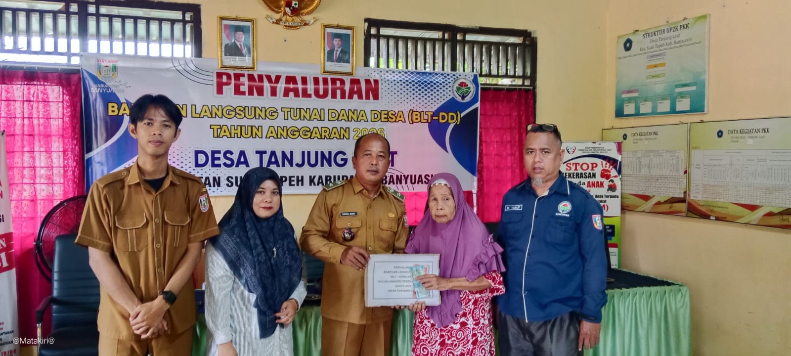 Pemdes Tanjung Laut Salurkan BLT-DD Tahap Awal Tahun 2026 kepada 32 KPM