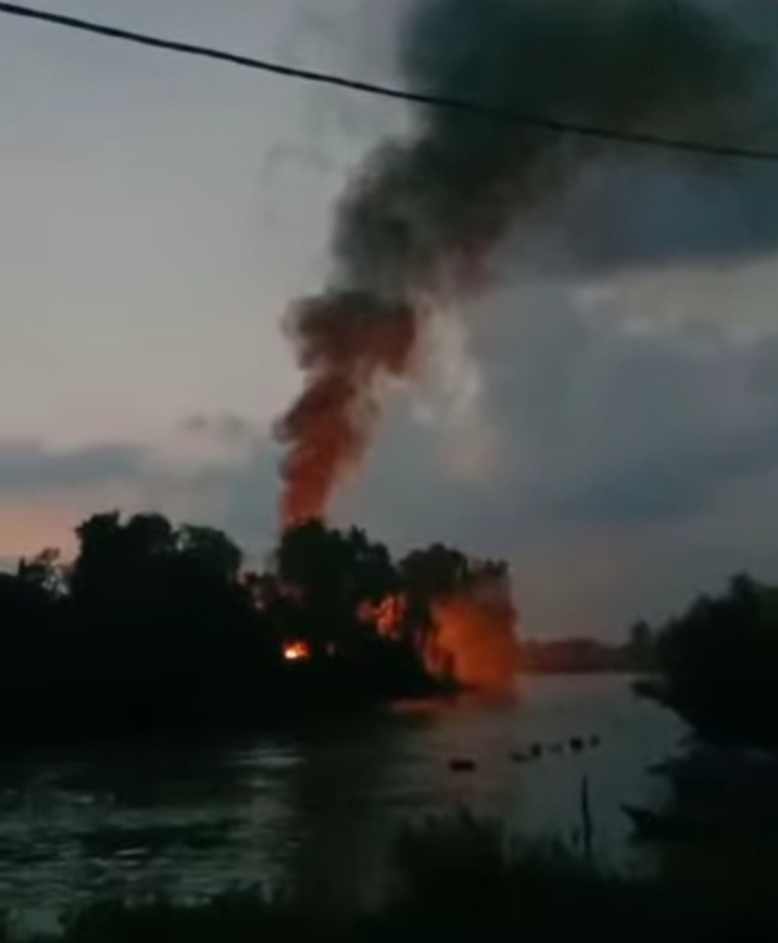 Kebakaran Hebat Hanguskan Rumah Warga di Desa Terusan Muara, Banyuasin