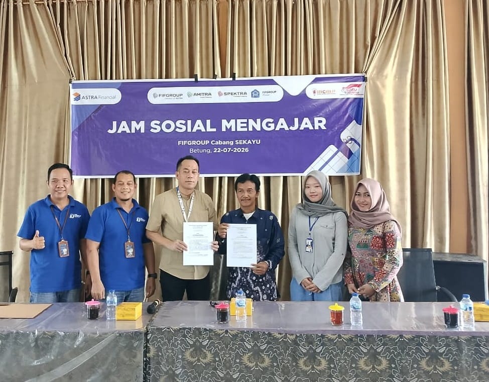 FIFGROUP Gelar Program Jam Sosial Mengajar untuk Tingkatkan Literasi Keuangan Generasi Muda di Wilayah Cabang Sekayu