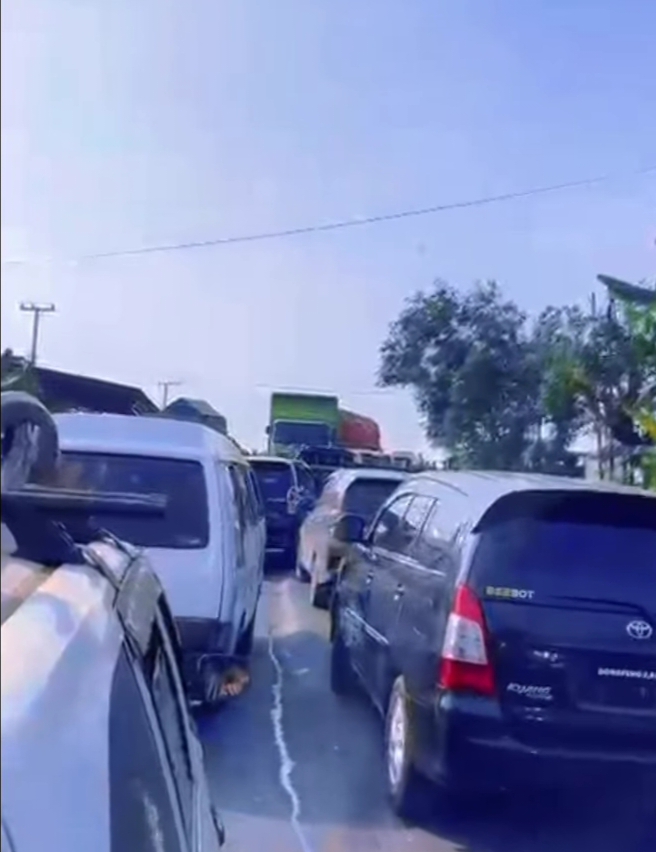 Jalan Lintas Sumatera di Betung Kerap Lumpuh, Pengemudi Tidak Sabar Jadi Pemicu Utama