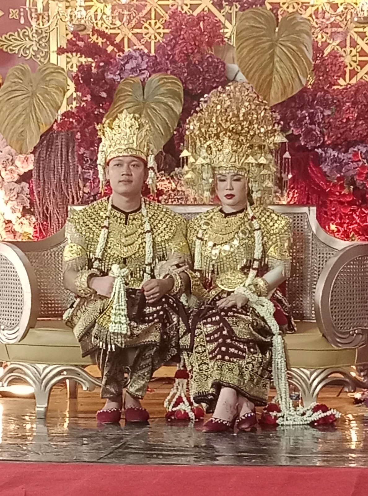 Kebahagiaan Menyelimuti Acara Ngunduh Mantu Aldy Franata dan Carolin Angelia di Jalan Talang Jaya