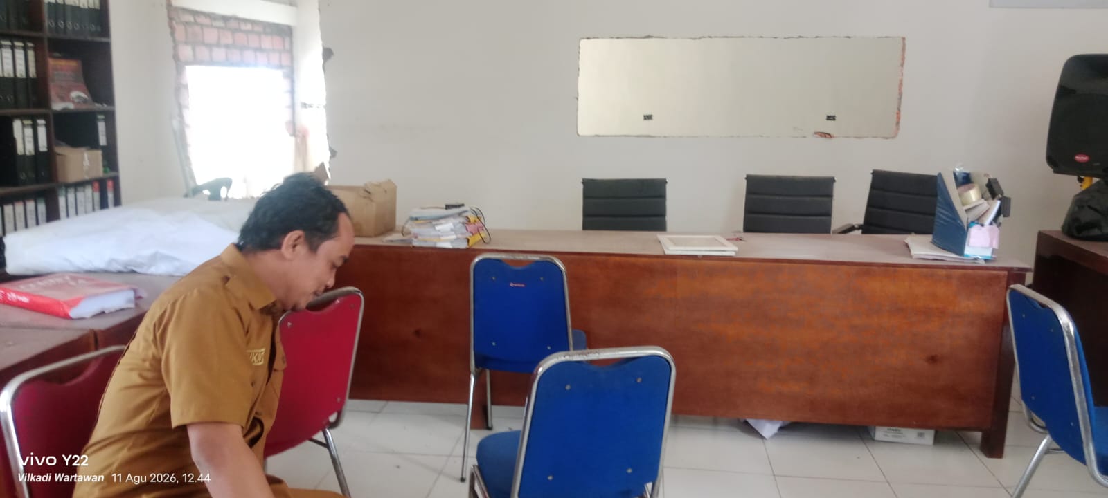 Pemdes Bukit Banyuasin Rehab Ruang Sekretariat Demi Maksimalkan Pelayanan Publik