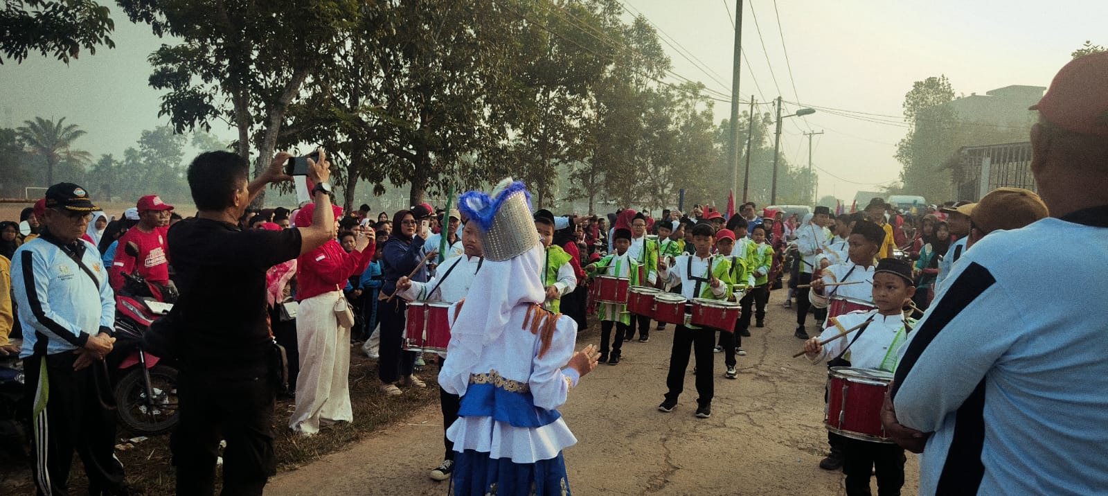 Meriahkan HUT RI ke-81, Kelurahan Betung Gelar Jalan Santai dan Senam Sehat Berhadiah Doorprize