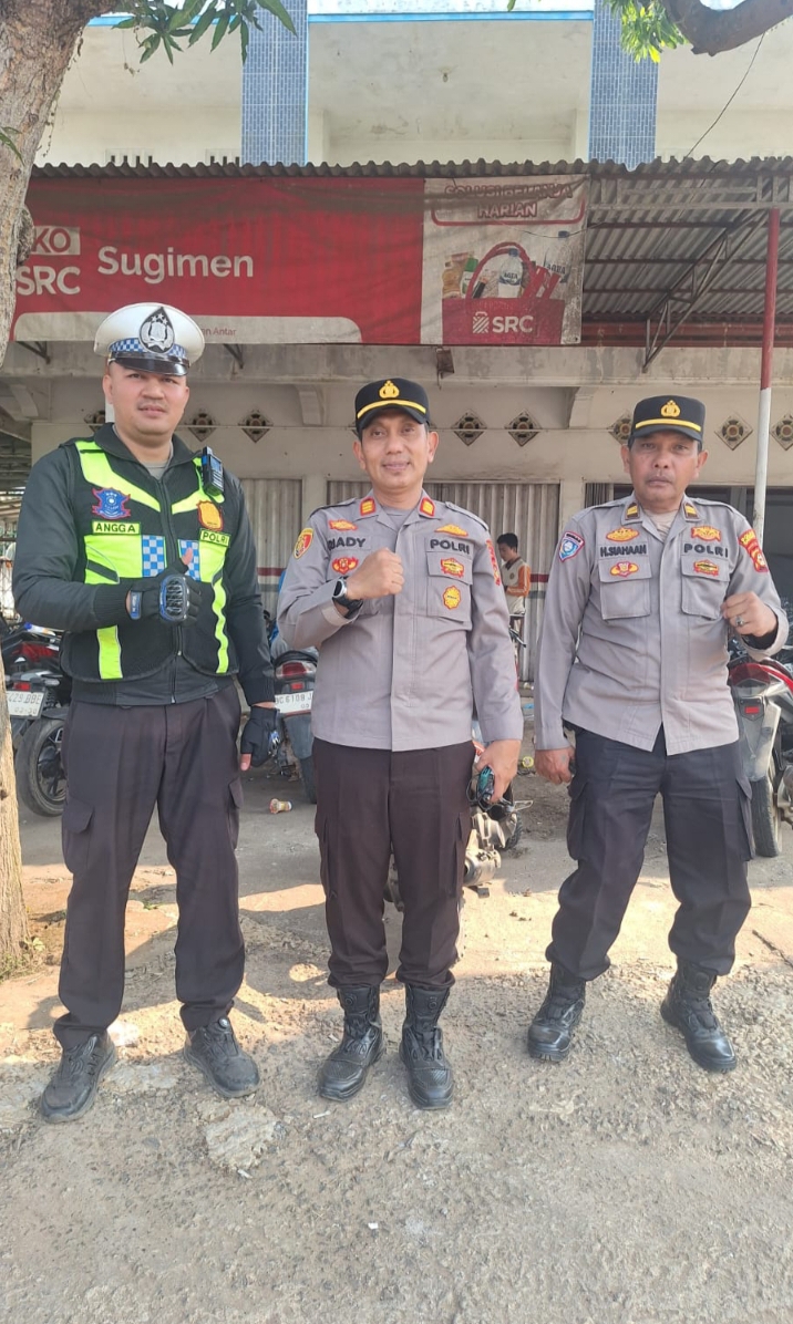 Semarak HUT RI ke-81 di Kecamatan Betung: Kapolsek Betung AKP Riady Sasongko SH Pimpin Pengamanan Jalan Santai