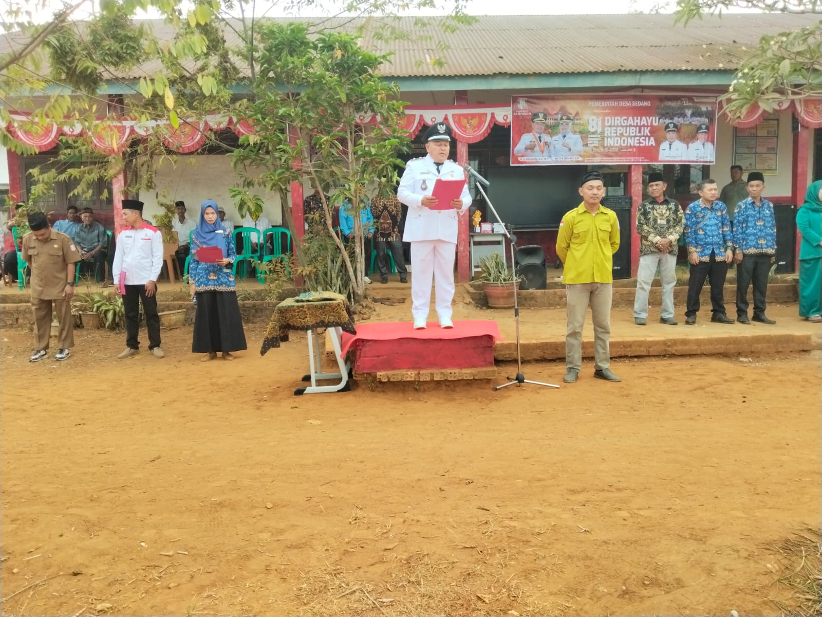 Pemerintah Desa Sedang Khidmat Gelar Upacara HUT RI ke-81, Kades Iwan Suparmadi Ajak Warga Perkuat Semangat Nasionalisme dan Kemajuan Desa