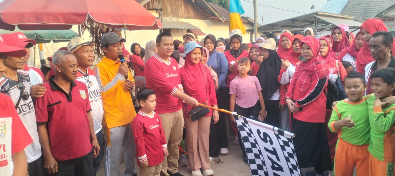 Meriahkan HUT RI ke-81, Ratusan Warga Desa Bukit Antusias Ikuti Jalan Sehat Berhadiah Doorprize