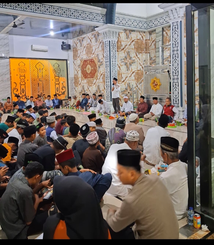 Peringatan Maulid Nabi di Masjid Al Ikhlas, Pj Kades Bukit Makmur Ajak Warga Teladani Akhlak Rasulullah