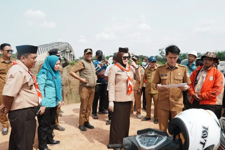 Sinergi Banyuasin-OKI Tinjau Lokasi Jalan Pendekat Jembatan Muara Sugihan untuk Percepatan Pembangunan