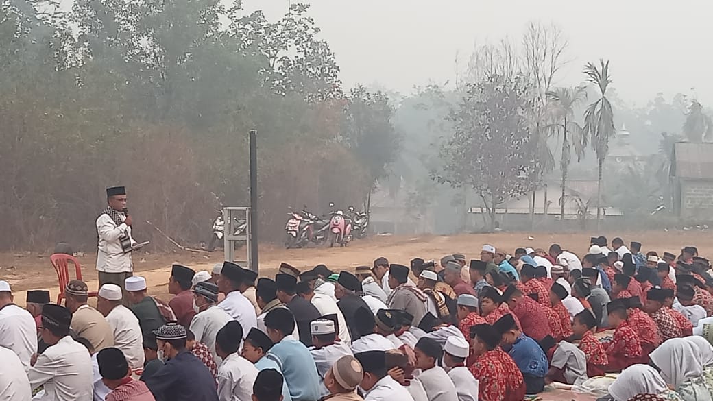Warga Desa Taja Indah Banyuasin Gelar Sholat Istisqa Mohon Hujan di Tengah Kemarau Panjang