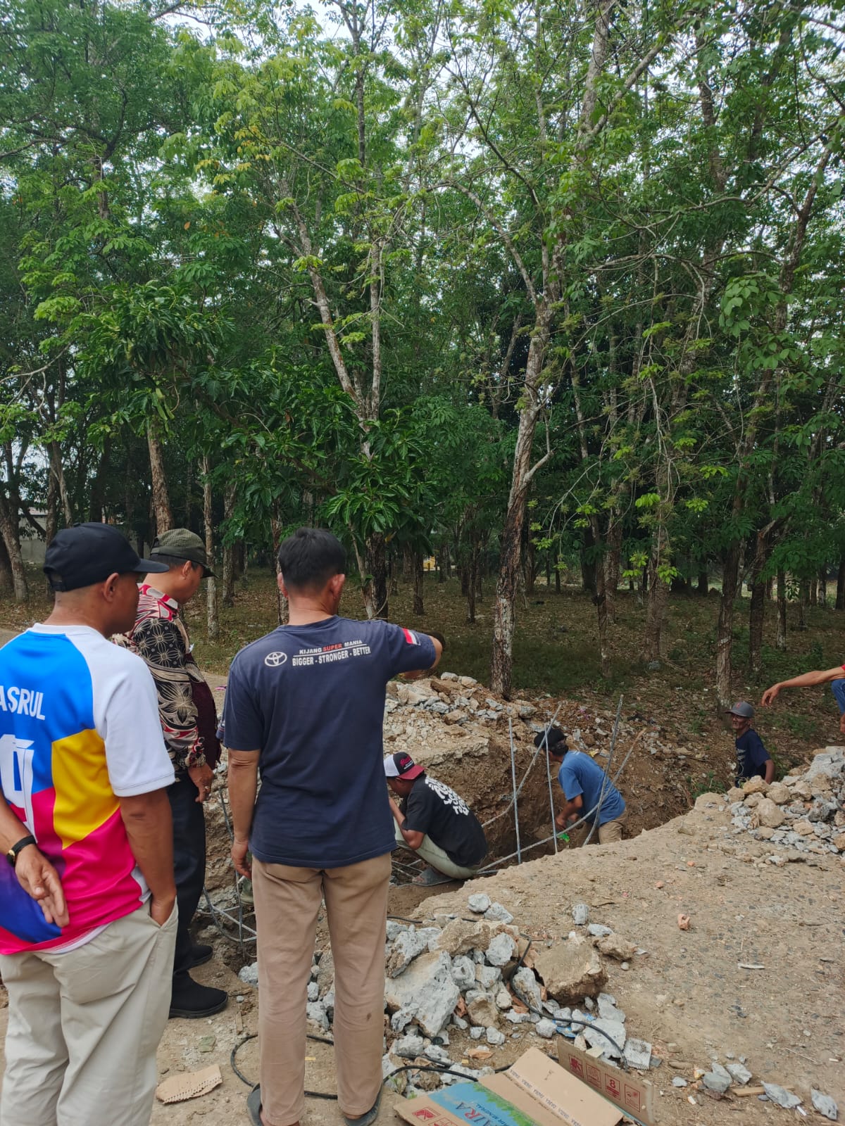 Plt Lurah Rimba Asam Tinjau Pembangunan Plat Deker di RT 034, Pastikan Proyek Dana DAU 2026 Tepat Sasaran