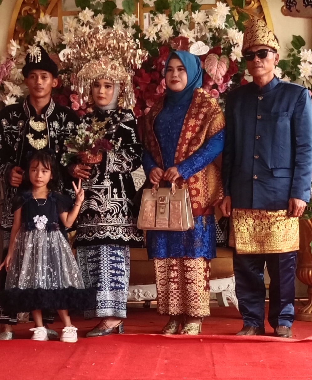 Meriahnya Resepsi Ngunduh Mantu Yoris Astra dan Rima Novariani di Jalan Talang Jaya, Dihibur RMZ Music Entertainment Prabumulih Dari Siang Hingga Malam Hari