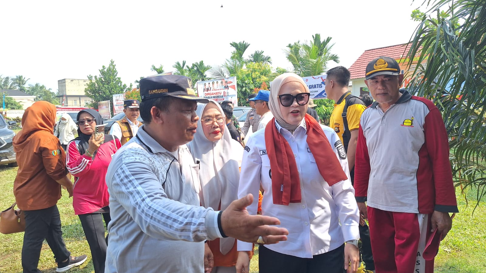 Perayaan HUT ke-8 Kecamatan Selat Penuguan: Wabup Netta Indian dan Camat Samsudin Apresiasi Semangat Masyarakat