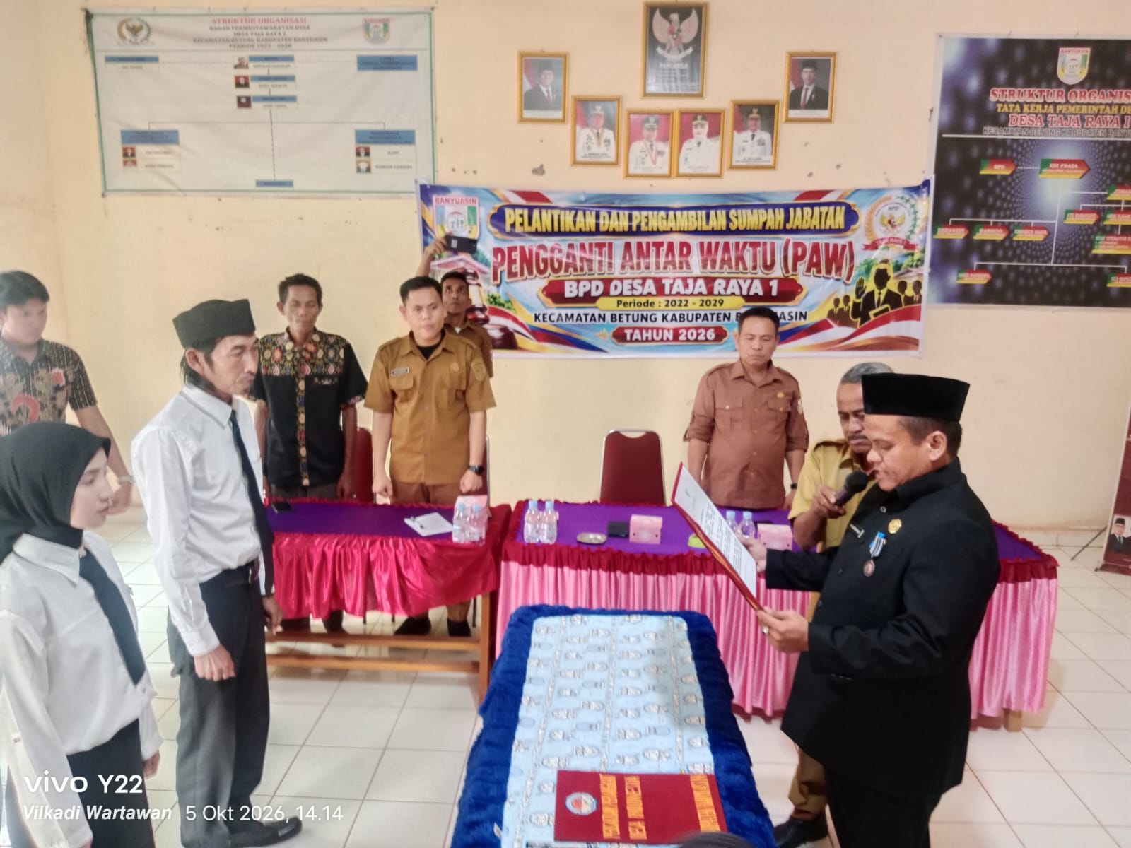 Pelantikan PAW Anggota BPD Taja Raya I, Plt Camat Betung Pesankan Sinergitas dan Pemahaman Tugas